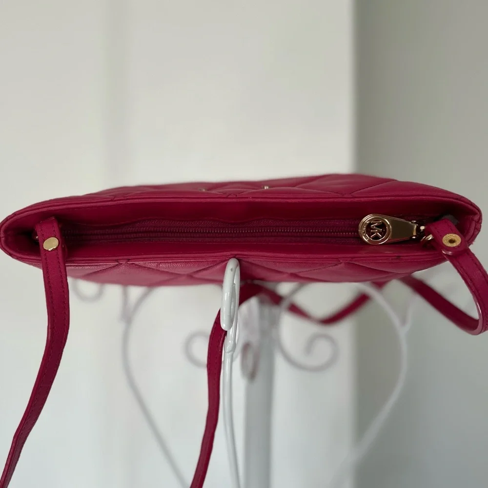 Michael Kors pink B1203 shoulder bag. - Picture 5 of 14